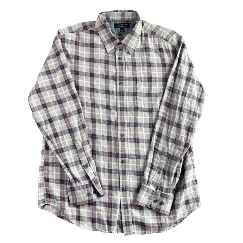 Banana Republic Mens Large Gray Blue Red Plaid Soft Wash Standard Fit Button Up